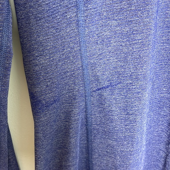 Lululemon Long Sleeve Size 8 color true to picture - Picture 2 of 6